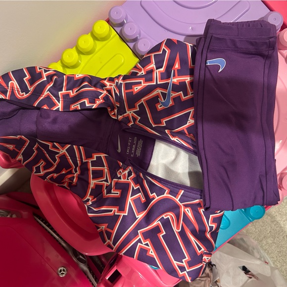 Nike Other - Nike Purple and Red Athletic Set